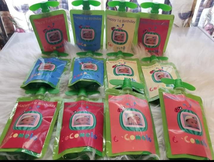 Customized Applesauce Pouches
