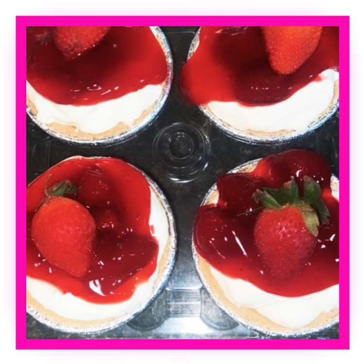 Mini Strawberry Shortcakes 4pk